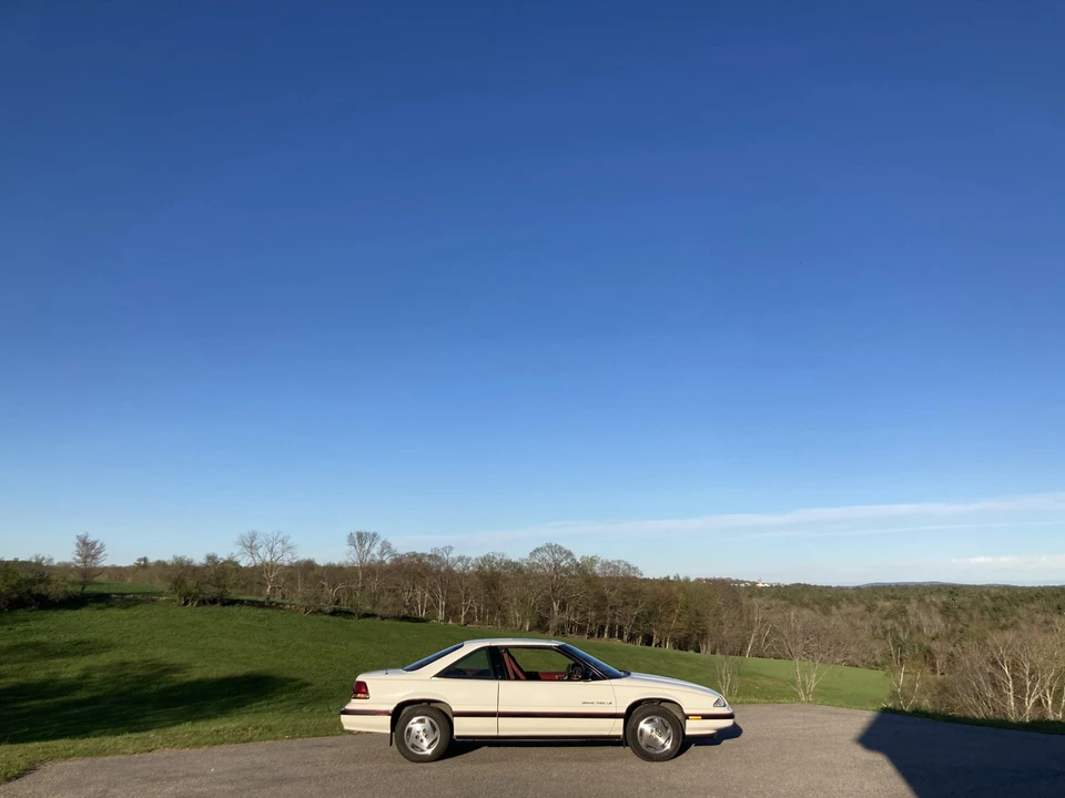 1990 Pontiac Grand Prix 3rd+ Gen - Image 28 of 31