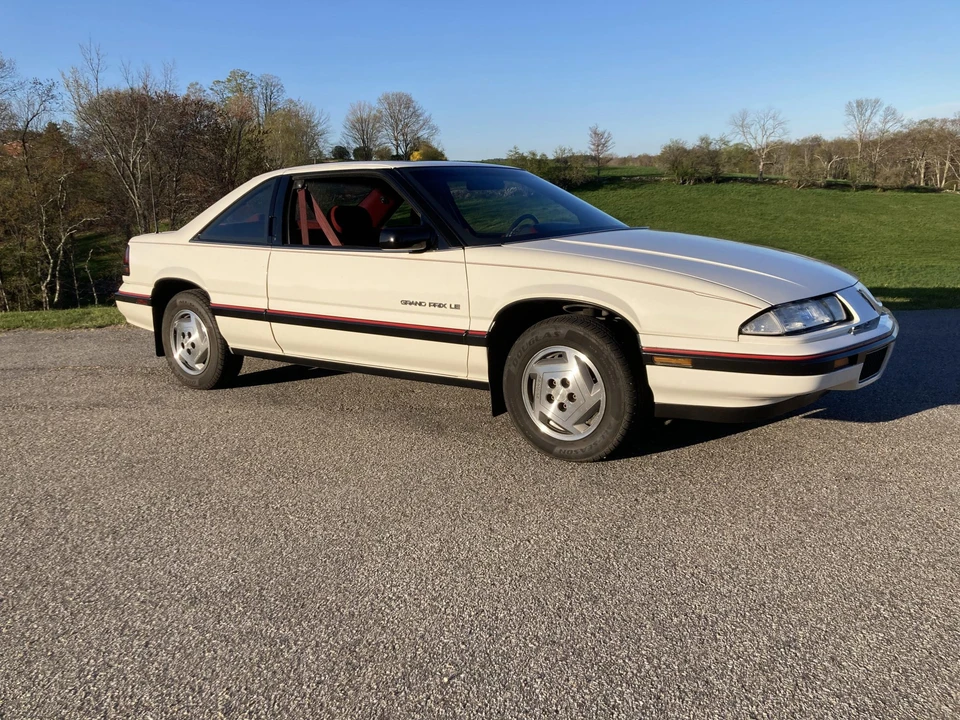1990 Pontiac Grand Prix 3rd+ Gen - Image 31 of 31