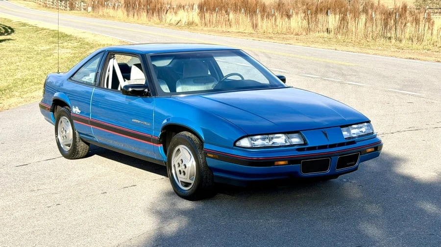 1990 Pontiac Grand Prix 3rd+ Gen - Image 6 of 31