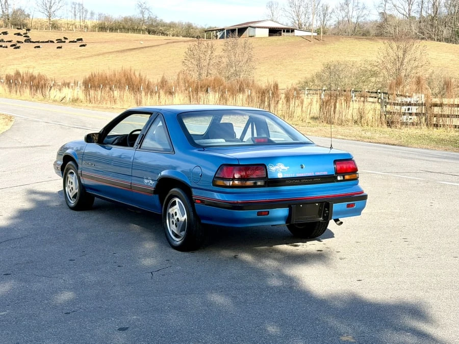 1990 Pontiac Grand Prix 3rd+ Gen - Image 12 of 31