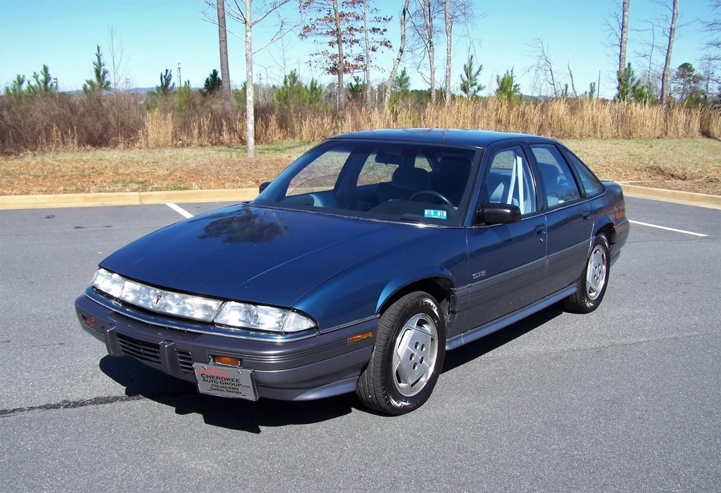 1990 Pontiac Grand Prix 3rd+ Gen - Image 2 of 31