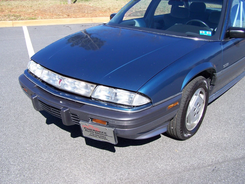 1990 Pontiac Grand Prix 3rd+ Gen - Image 15 of 31