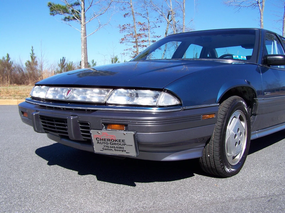 1990 Pontiac Grand Prix 3rd+ Gen - Image 14 of 31