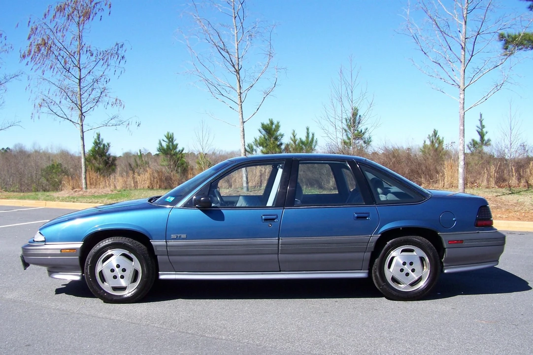 1990 Pontiac Grand Prix 3rd+ Gen - Image 12 of 31