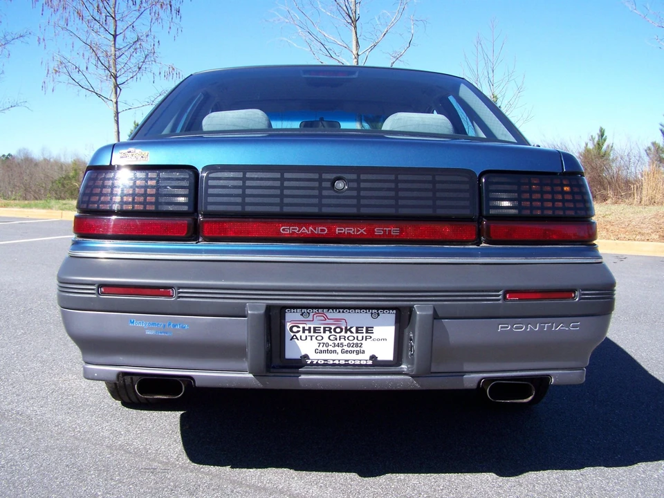 1990 Pontiac Grand Prix 3rd+ Gen - Image 10 of 31