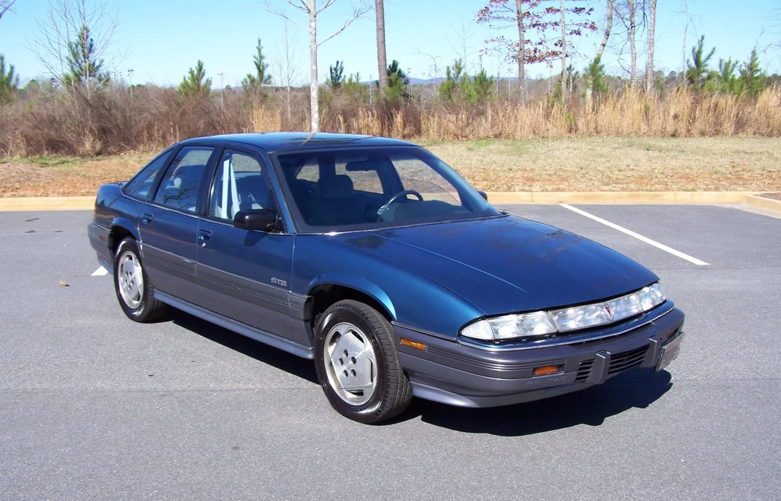1990 Pontiac Grand Prix 3rd+ Gen - Image 7 of 31