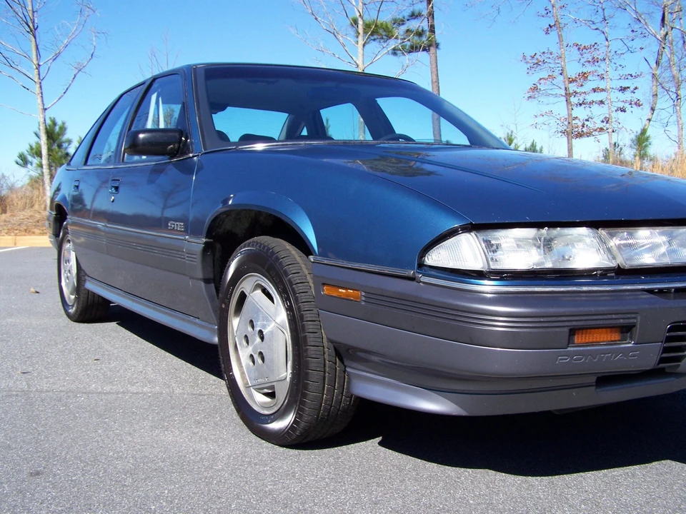 1990 Pontiac Grand Prix 3rd+ Gen - Image 18 of 31