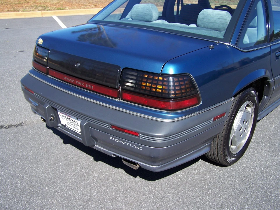 1990 Pontiac Grand Prix 3rd+ Gen - Image 25 of 31