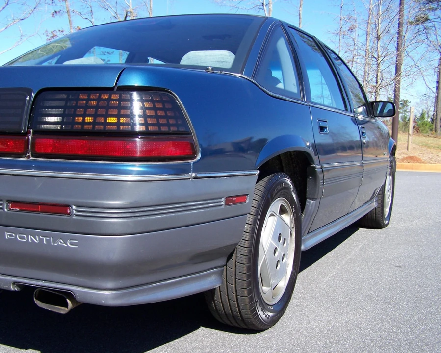 1990 Pontiac Grand Prix 3rd+ Gen - Image 23 of 31