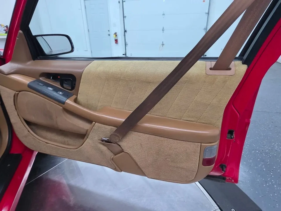 1990 Pontiac Grand Prix 3rd+ Gen - Image 24 of 31