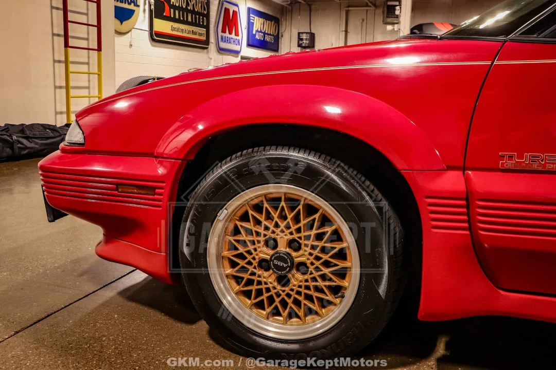 1990 Pontiac Grand Prix 3rd+ Gen - Image 9 of 24