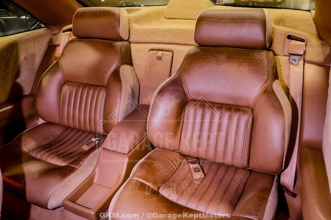 1990 Pontiac Grand Prix 3rd+ Gen - Image 15 of 24