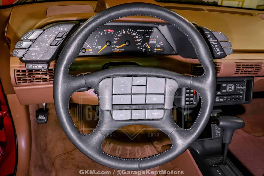1990 Pontiac Grand Prix 3rd+ Gen - Image 17 of 24