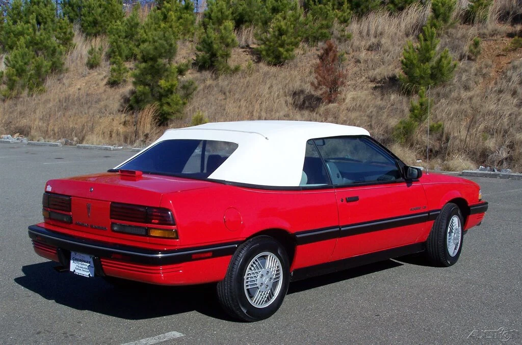 1990 Pontiac Sunbird - Image 2 of 21