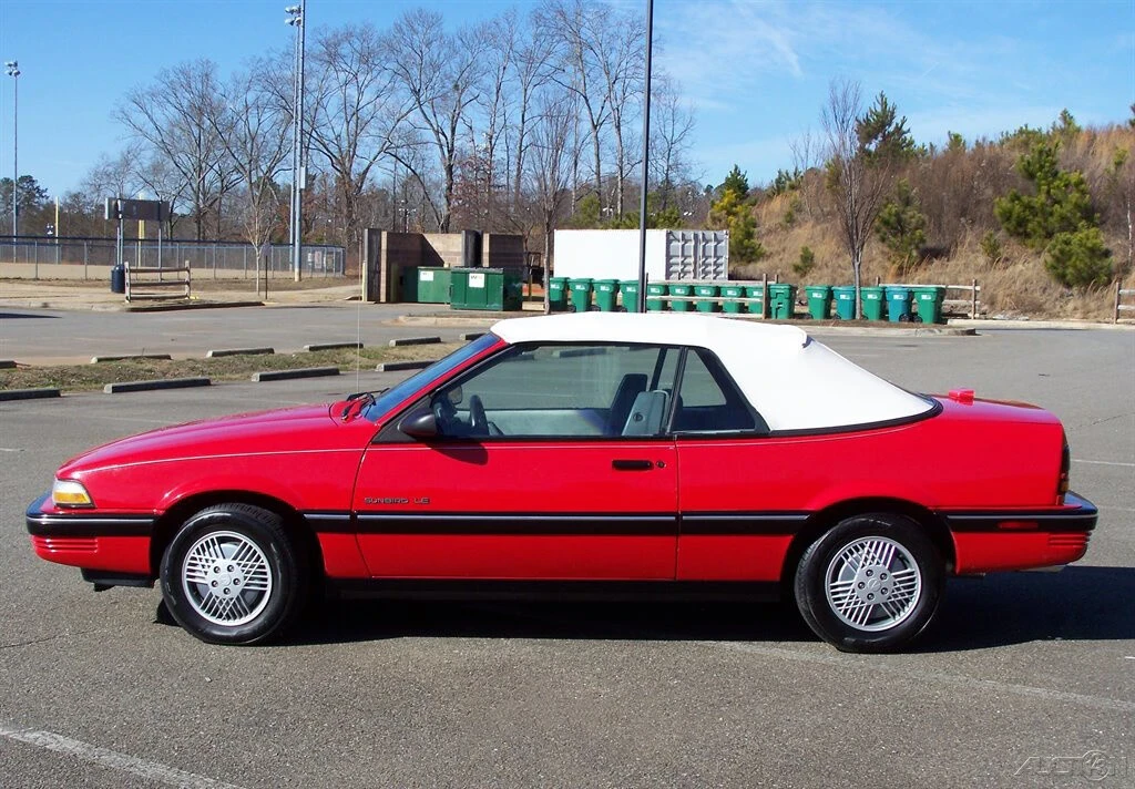 1990 Pontiac Sunbird - Image 7 of 21