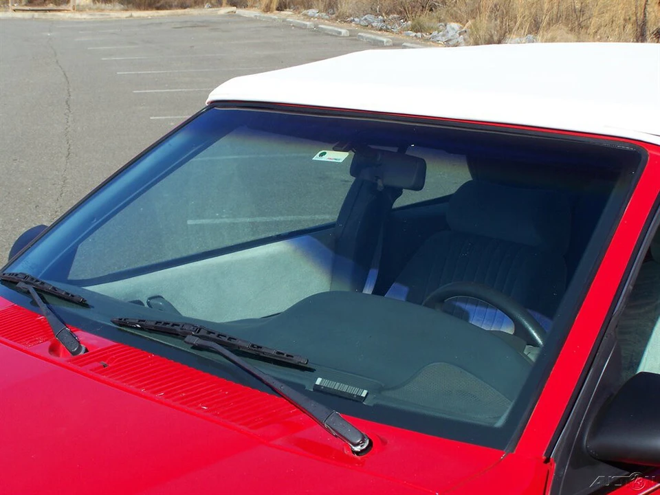 1990 Pontiac Sunbird - Image 13 of 21