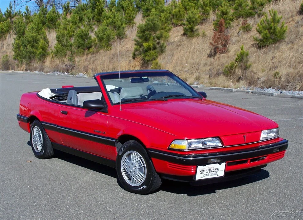 1990 Pontiac Sunbird - Image 3 of 21