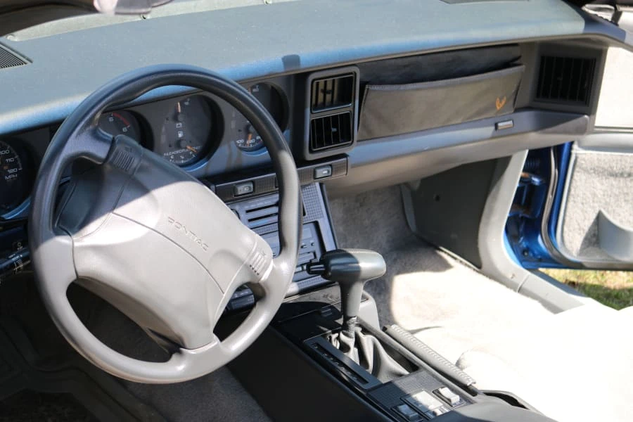 1990 Pontiac Firebird Trans Am 3rd Gen - Image 4 of 12