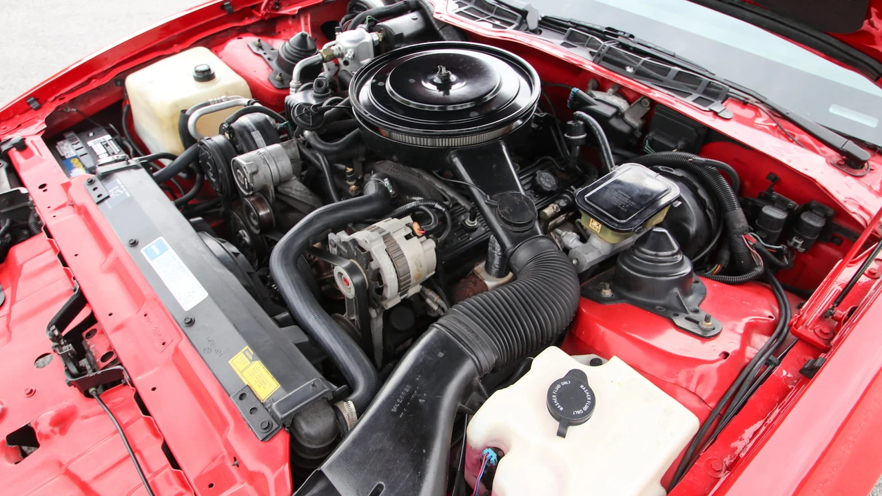 1990 Pontiac Firebird Trans Am 3rd Gen - Image 11 of 31