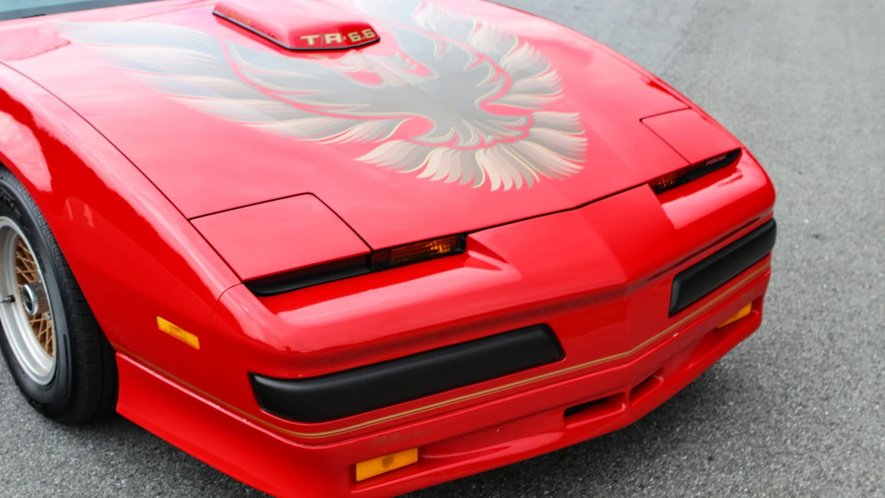 1990 Pontiac Firebird Trans Am 3rd Gen - Image 28 of 31