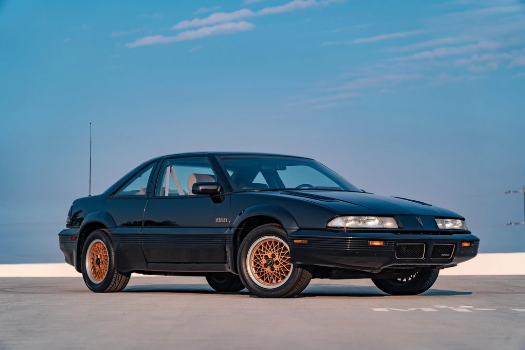 1990 Pontiac Grand Prix 3rd+ Gen - Image 25 of 31