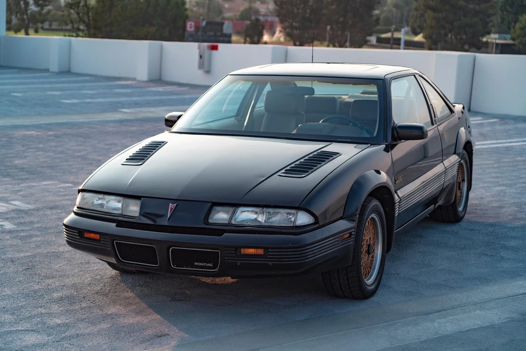 1990 Pontiac Grand Prix 3rd+ Gen - Image 3 of 31