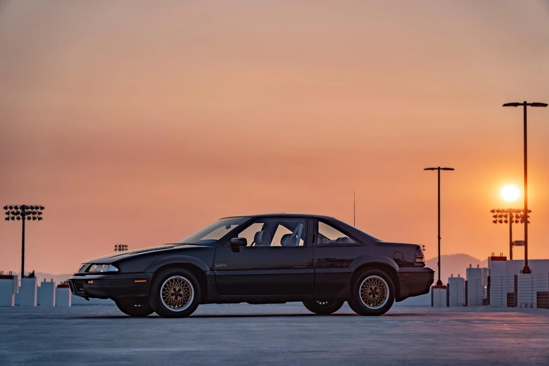 1990 Pontiac Grand Prix 3rd+ Gen - Image 9 of 31