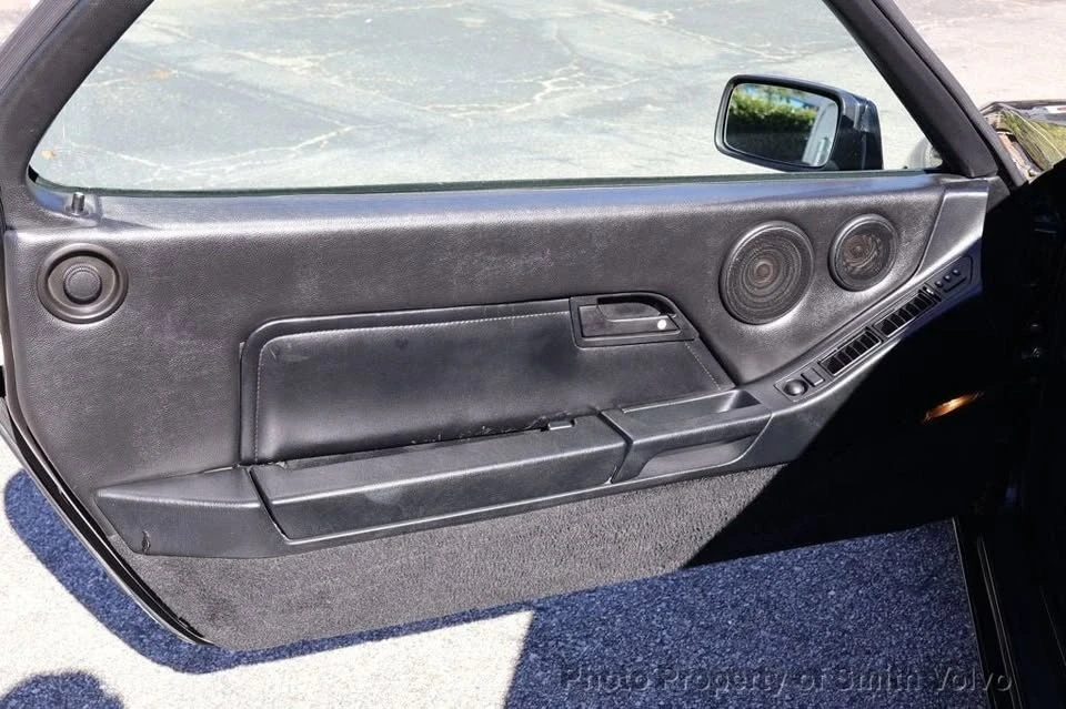 1990 Porsche 928 - Image 11 of 20