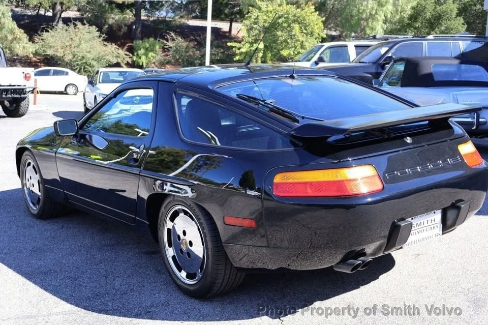1990 Porsche 928 - Image 3 of 20