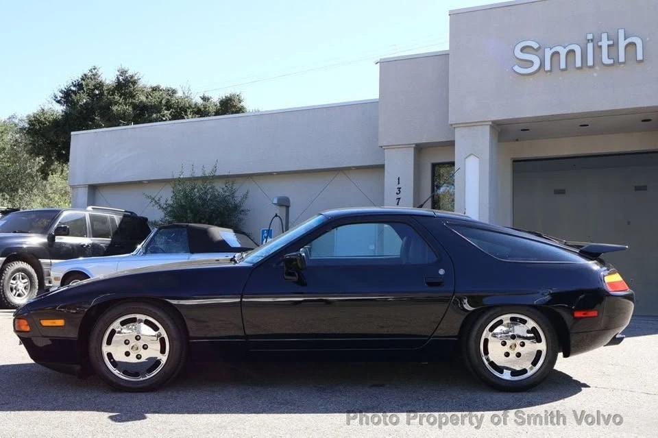 1990 Porsche 928 - Image 2 of 20