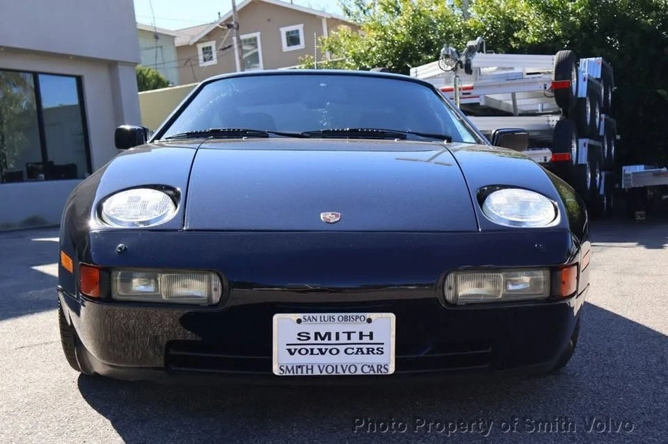1990 Porsche 928 - Image 8 of 20
