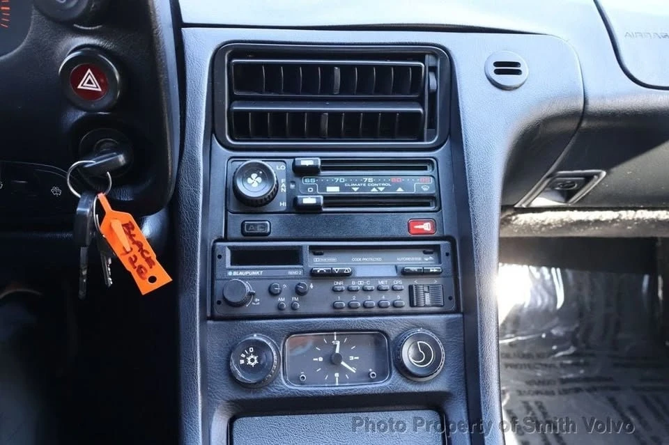 1990 Porsche 928 - Image 19 of 20