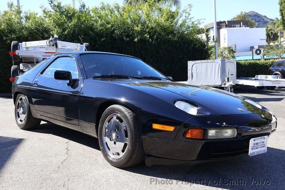 1990 Porsche 928 - Image 7 of 20