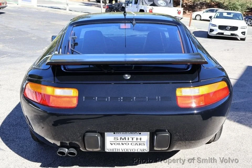 1990 Porsche 928 - Image 4 of 20