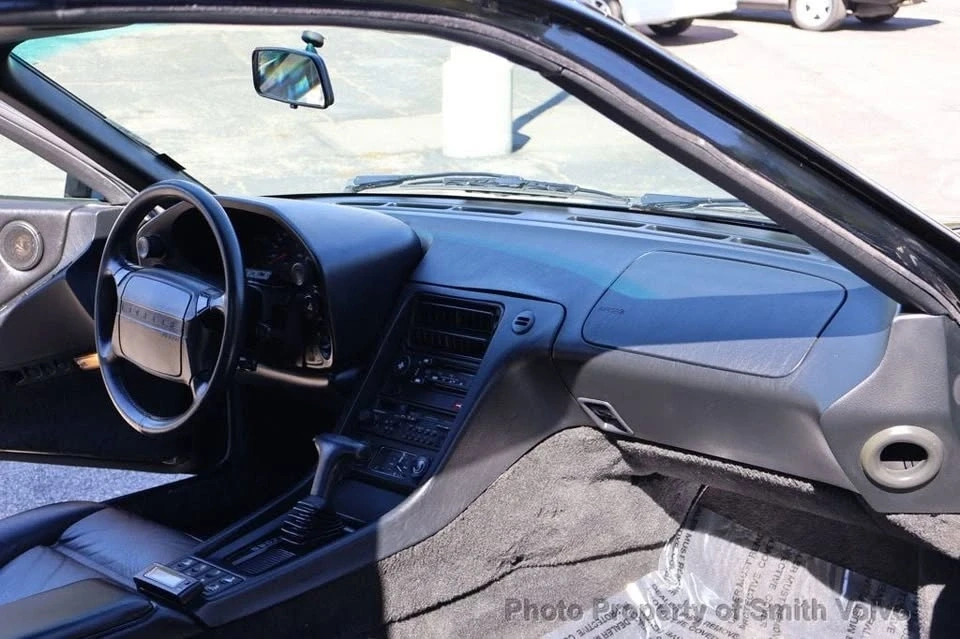 1990 Porsche 928 - Image 13 of 20