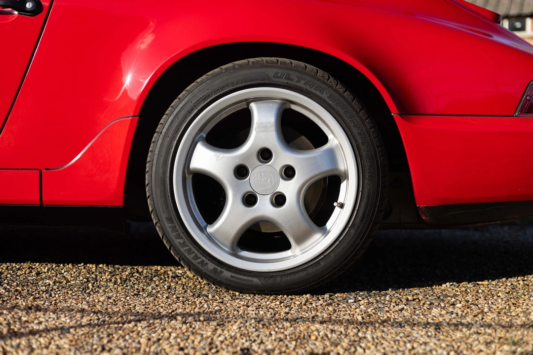 1990 Porsche 964 Carrera 4 - Image 28 of 31
