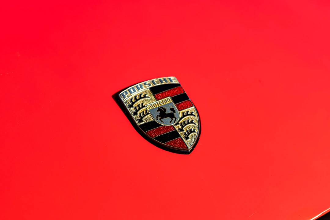 1990 Porsche 964 Carrera 4 - Image 16 of 31