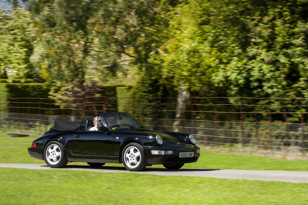 1990 Porsche 964 Carrera 4 - Image 27 of 31