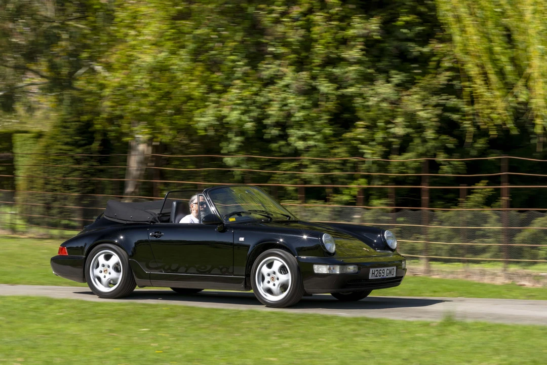 1990 Porsche 964 Carrera 4 - Image 28 of 31