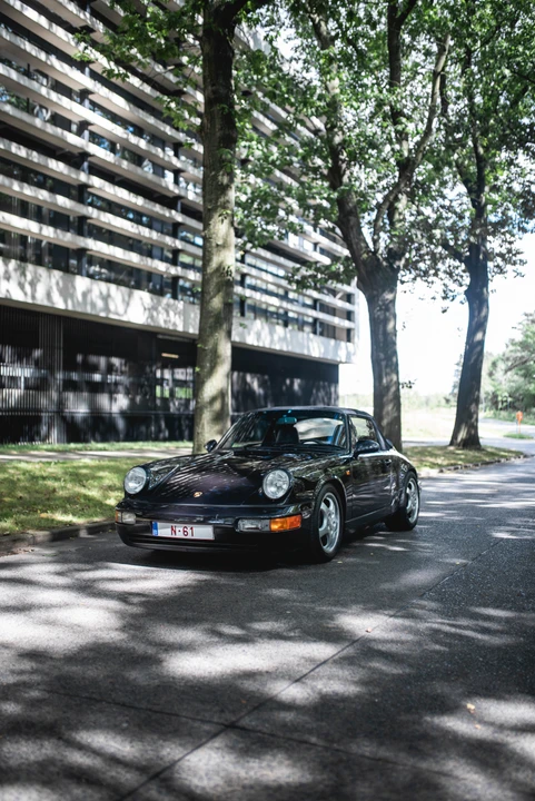 1990 Porsche 964 Carrera 4 - Image 17 of 31