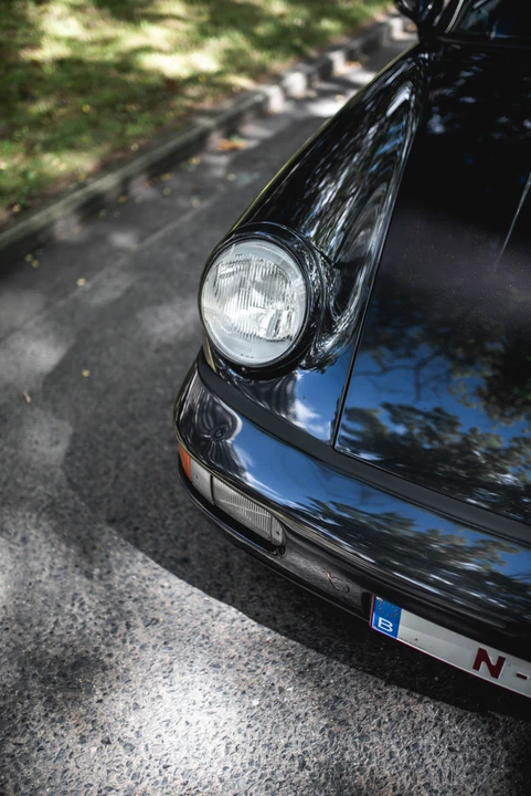 1990 Porsche 964 Carrera 4 - Image 19 of 31