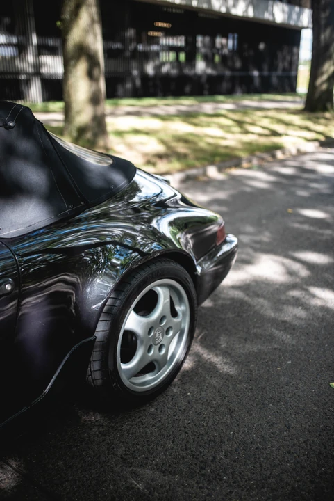 1990 Porsche 964 Carrera 4 - Image 22 of 31