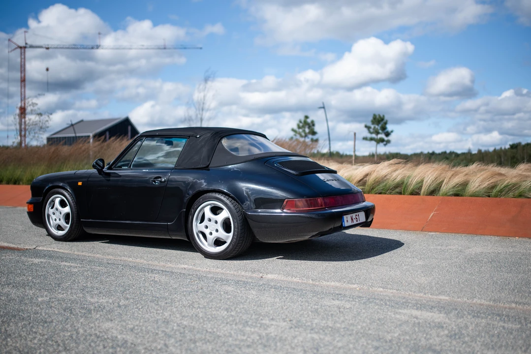 1990 Porsche 964 Carrera 4 - Image 10 of 31