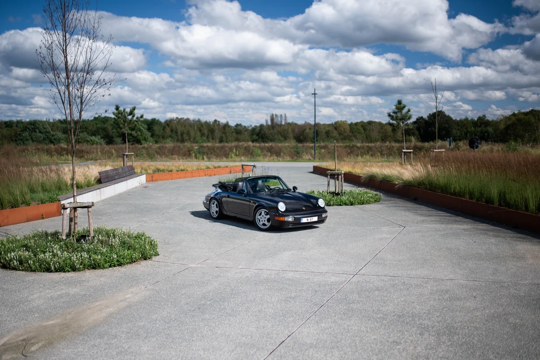 1990 Porsche 964 Carrera 4 - Image 11 of 31