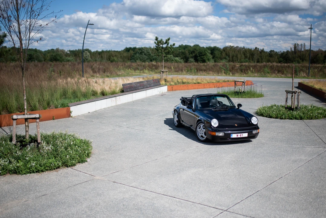 1990 Porsche 964 Carrera 4 - Image 13 of 31