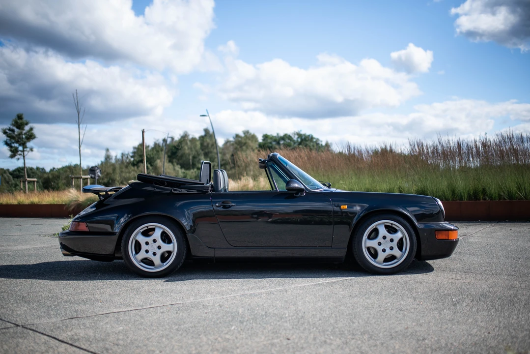 1990 Porsche 964 Carrera 4 - Image 4 of 31