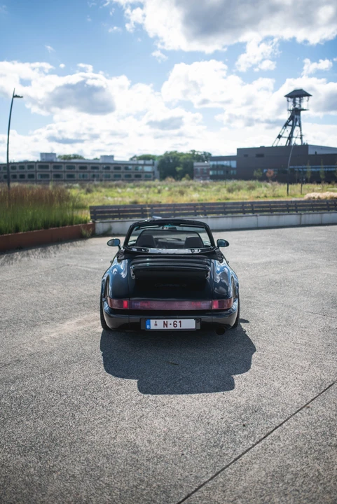 1990 Porsche 964 Carrera 4 - Image 24 of 31