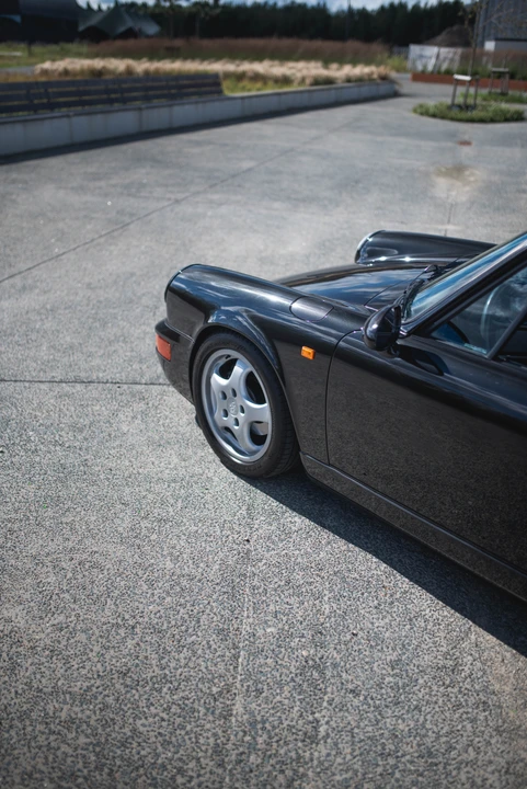1990 Porsche 964 Carrera 4 - Image 25 of 31