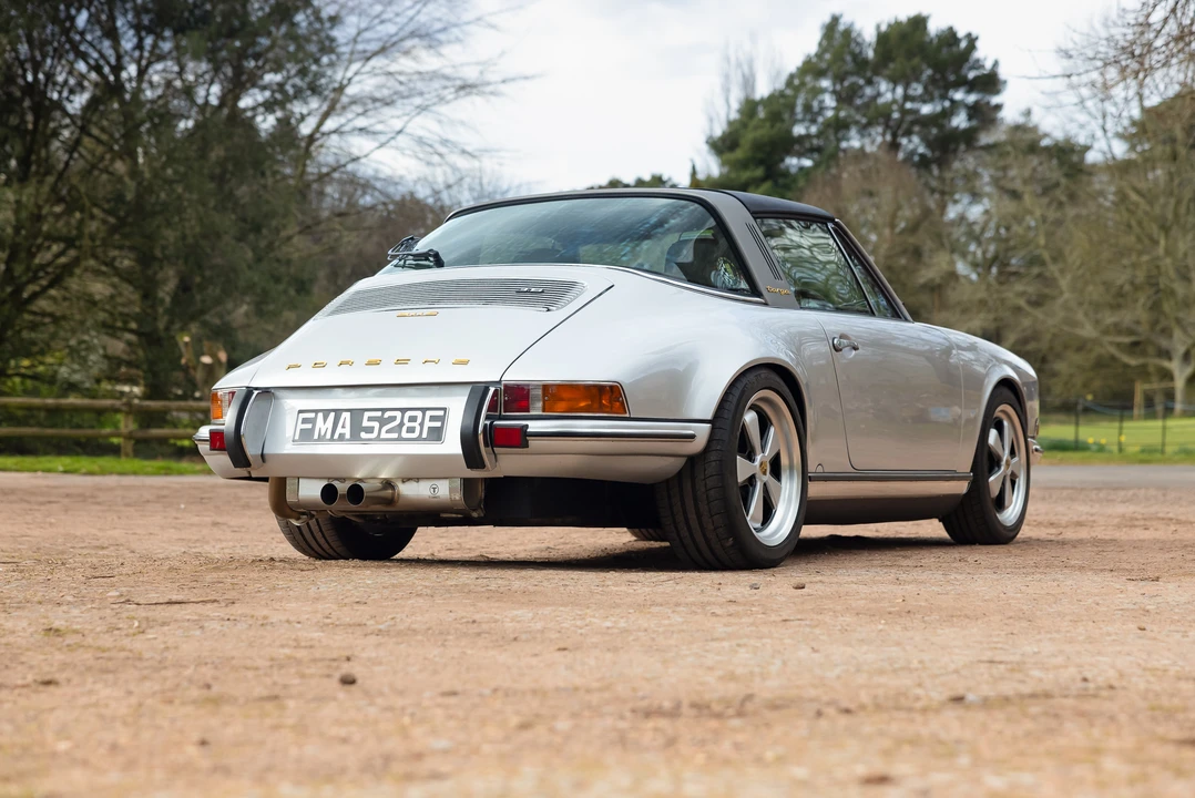 1990 Porsche 964 Carrera 4 - Image 5 of 31