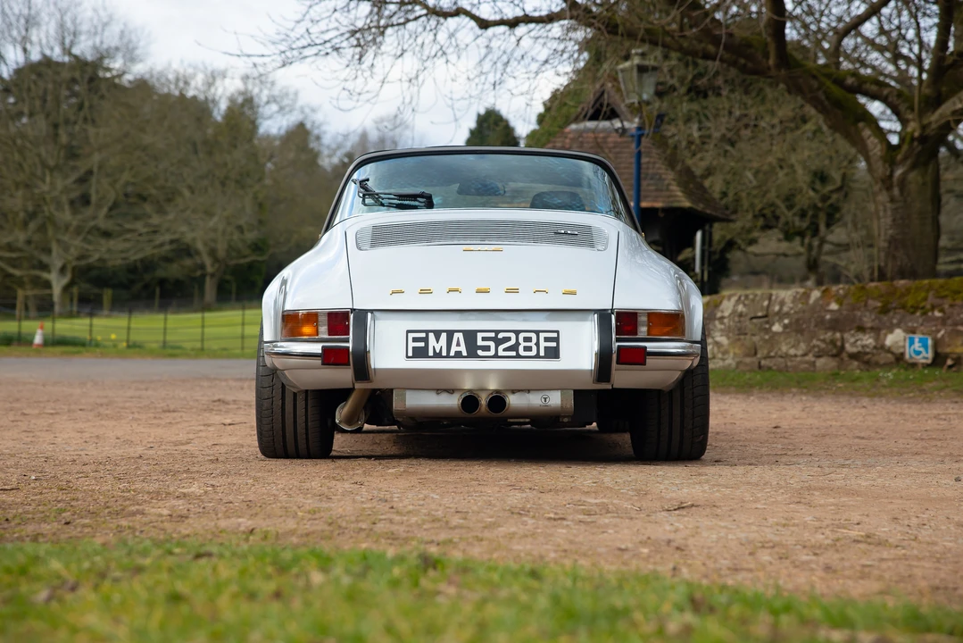 1990 Porsche 964 Carrera 4 - Image 6 of 31